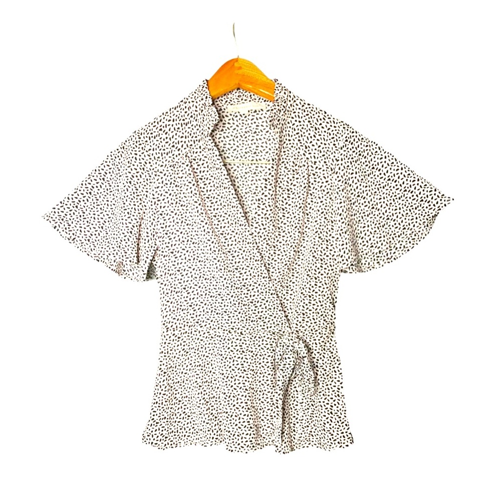 Women’s flirty blouse